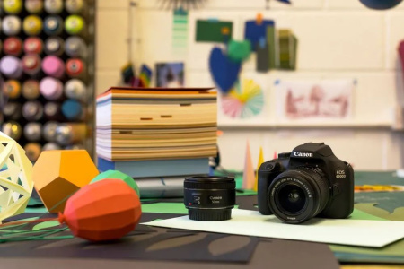 Зеркальный Фотоаппарат Canon EOS 4000D черный 18Mpix Ef-S 18-55mm f/3.5-5.6 2.7" 1080p SDXC Li-ion (с объективом)