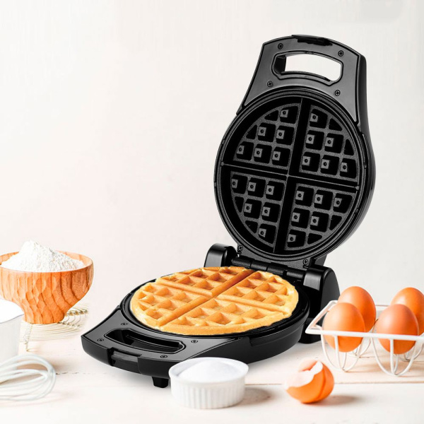 Вафельница Kitfort КТ-1679 950Вт черный/серебристый