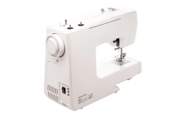 Швейная машина Comfort 24 белый