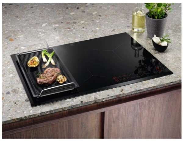 Индукционная варочная поверхность Electrolux EIV85453 черный