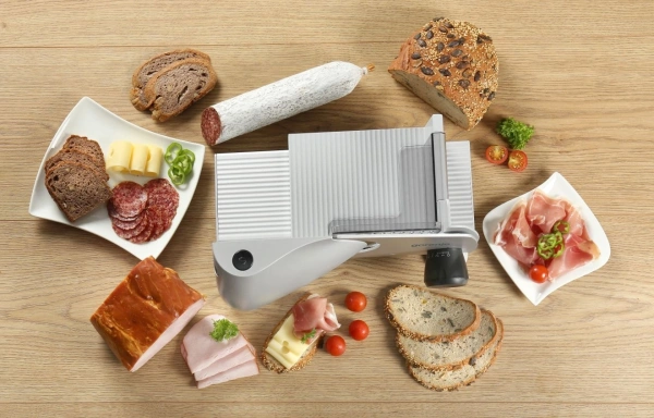 Ломтерезка Gorenje R607A 110Вт (нарезка до 15мм) белый