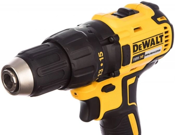 Дрель-шуруповерт DeWalt DCD777D2T-QW аккум. патрон:быстрозажимной (кейс в комплекте)