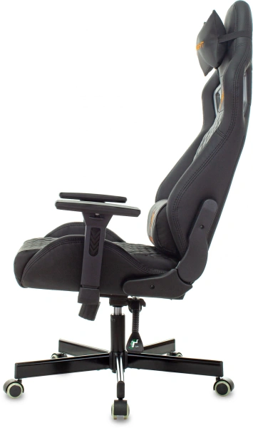 Кресло игровое Knight Outrider черный ромбик эко.кожа с подголов. крестов. металл