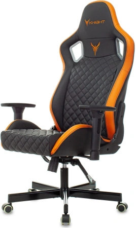 Кресло игровое Knight Outrider черный/оранжевый ромбик эко.кожа с подголов. крестов. металл
