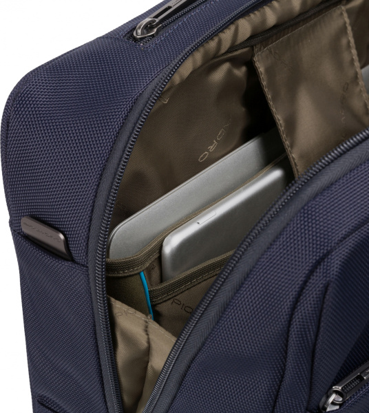 Сумка дорожная Piquadro BRIEF2 (BV4729BR2/BLU) 40x36x16см 24л. нейлон/натур.кожа темно-синий