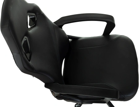 Кресло игровое Zombie 300 черный эко.кожа крестов. пластик