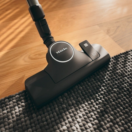 Пылесос Miele Boost CX1 125 Edition Obsidian черный