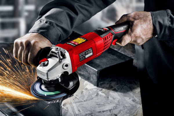 Углошлифовальная машина Зубр Мастер УШМ-125-1205 Э 1200Вт 11000об/мин рез.шпин.:M14 d=125мм