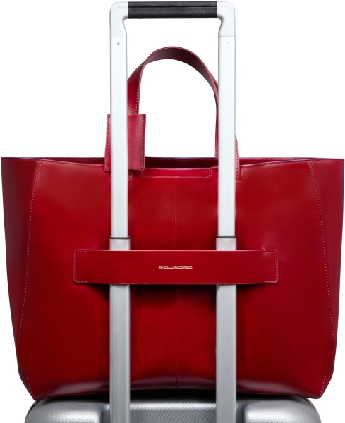 Деловая сумка женская Piquadro Blue Square BD6680B2/R с отделением для ноутбука красный натур.кожа