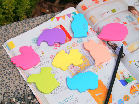 Блок самоклеящийся бумажный Stick`n 21780 50лист. фиолетовый 1цв.в упак. "слон"