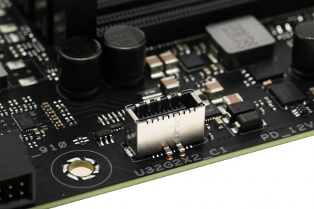 Материнская плата Asus PROART B760-CREATOR Soc-1700 Intel B760 4xDDR5 ATX AC`97 8ch(7.1) 1 x 2.5Giga