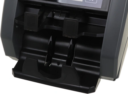 Счетчик банкнот Dors 820М1 FRZ-046543 рубли