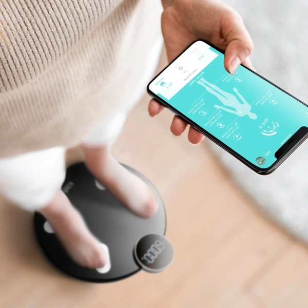 Весы напольные электронные Kitfort КТ-815 макс.180кг черный