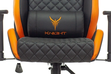 Кресло игровое Knight Outrider черный/оранжевый ромбик эко.кожа с подголов. крестов. металл
