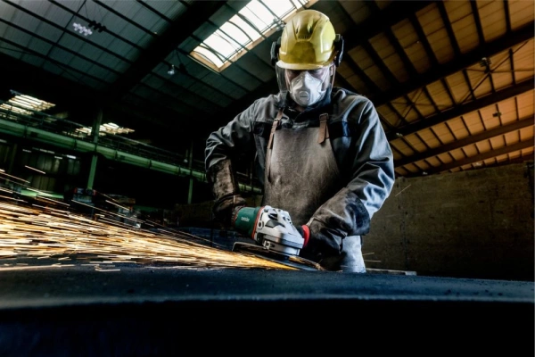 Углошлифовальная машина Metabo WE 24-230 MVT 2400Вт 6600об/мин рез.шпин.:M14 d=230мм (606469000)