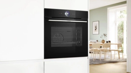 Духовой шкаф Электрический Bosch Serie 8 HBG7361B1 черный