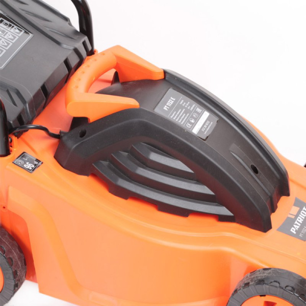 Газонокосилка роторная Patriot PT1132E (512309222) 1000Вт