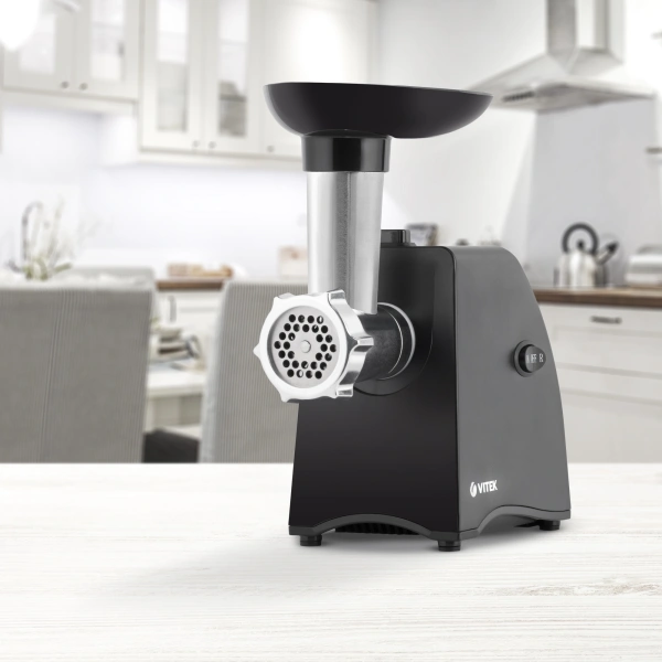 Мясорубка Vitek VT-3635 2000Вт черный