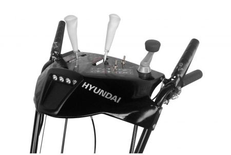 Снегоуборщик бензин. Hyundai S 7066 7л.с.