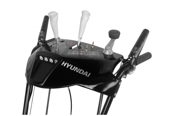 Снегоуборщик бензин. Hyundai S 7066 7л.с.