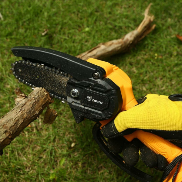 Цепная пила Deko DKCHS 20-4 аккум. дл.шины:4"(10cm) 1аккум. 2Ач ЗУ (063-4308)