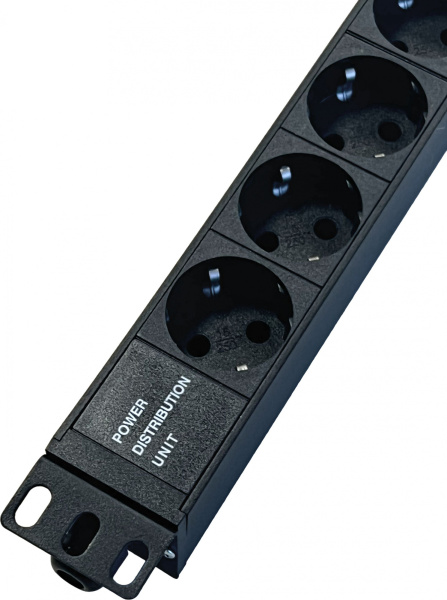 Блок распределения питания NTSS (NTSS-PDU-DA2037) гор.размещ. 9xSchuko базовые 16A клеммная колодка