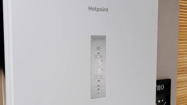 Холодильник Hotpoint HT 7201I W O3 2-хкамерн. белый (869892400140)