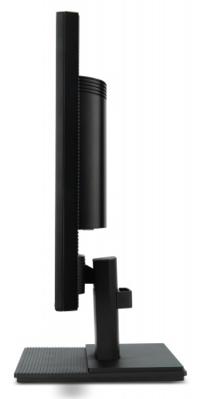 Монитор Acer 17" V176Lb черный TN+film LED 5ms 5:4 полуматовая 1000:1 250cd 170гр/160гр 1280x1024 VGA 2.6кг
