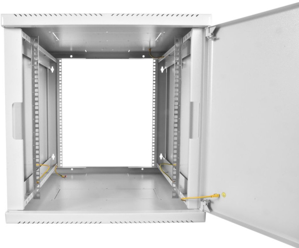 Шкаф коммутационный ЦМО (ШРН-М-15.650.1) настенный 15U 600x650мм пер.дв.металл направл.под закл.гайки 50кг серый 581мм 27.36кг 180град. 745мм IP20 сталь