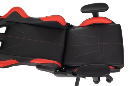 Кресло игровое Zombie VIKING 5 AERO черный/красный эко.кожа с подголов. крестов. пластик