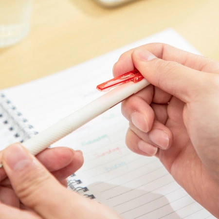 Ручка гелев. Deli EG22-GN корп.белый/зеленый d=0.5мм чернила зел. кор.