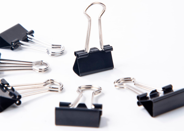 Зажимы Deli E38566 металл 15мм черный (упак.:12шт) картонная коробка