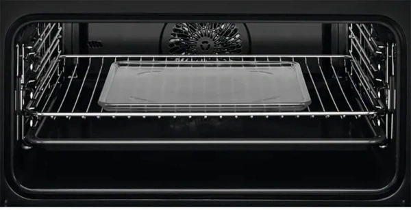 Духовой шкаф Электрический Electrolux KVLBE08H черный