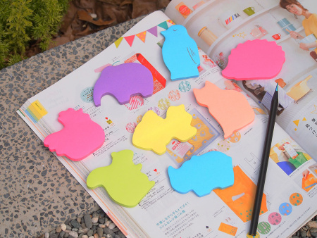 Блок самоклеящийся бумажный Stick`n 21780 50лист. фиолетовый 1цв.в упак. "слон"