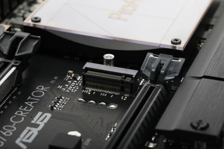 Материнская плата Asus PROART B760-CREATOR Soc-1700 Intel B760 4xDDR5 ATX AC`97 8ch(7.1) 1 x 2.5Giga