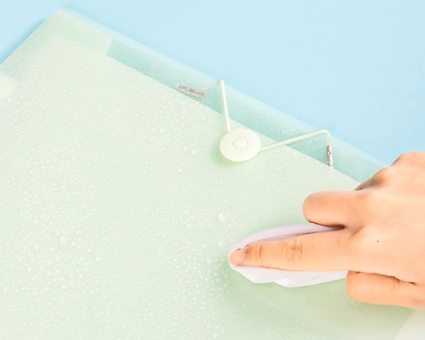 Папка на резинке Deli PM307 8 отдел. A4 текстура полипропилен ассорти